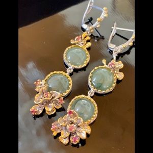 Gorgeous Genuine Jade Earring